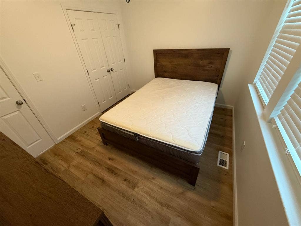 4 BR in Durham