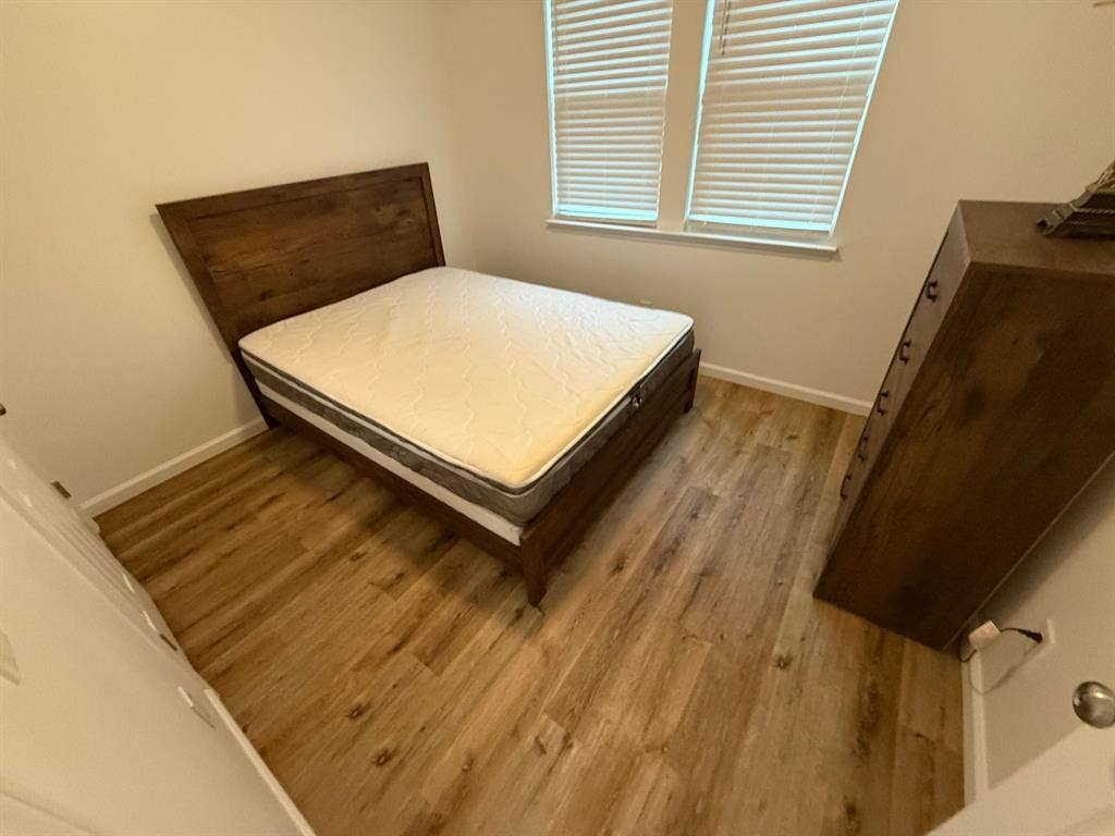 4 BR in Durham