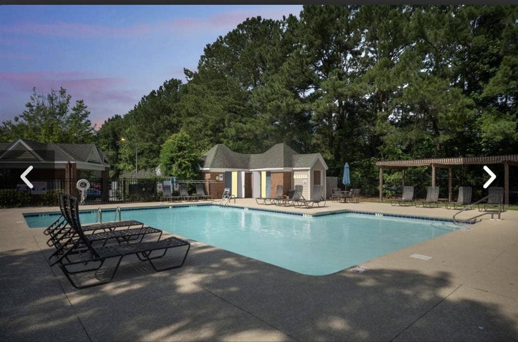 I stay at Carolina Creek Apartments