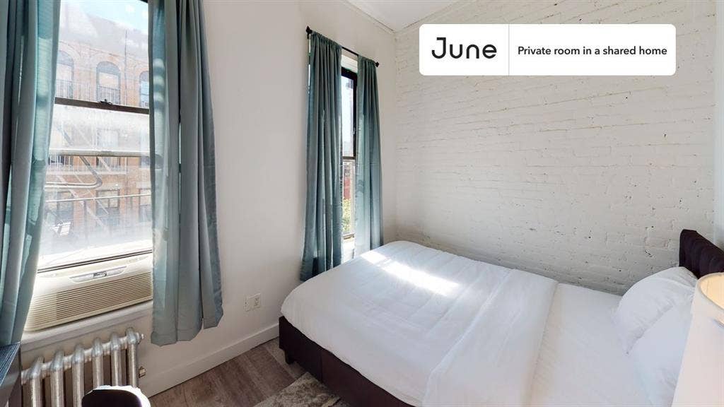 2 BR in New York City