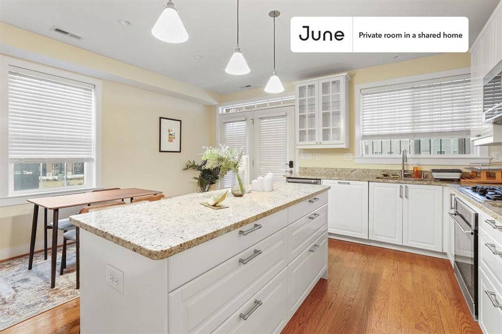 3 BR in Washington DC