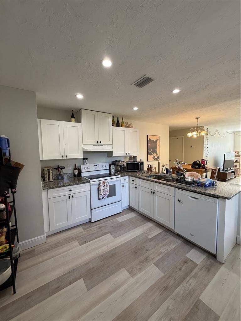 Roommate Wanted in Nokomis