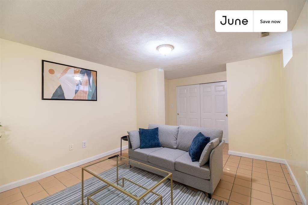 3 BR in Boston