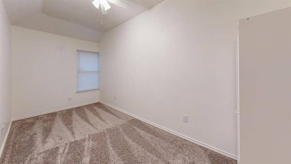1 BR in Arlington