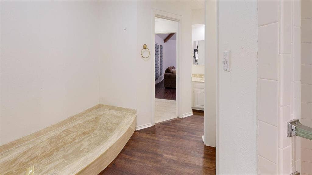 1 BR in Arlington