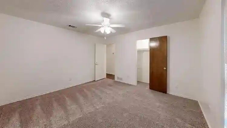 1 BR in Arlington