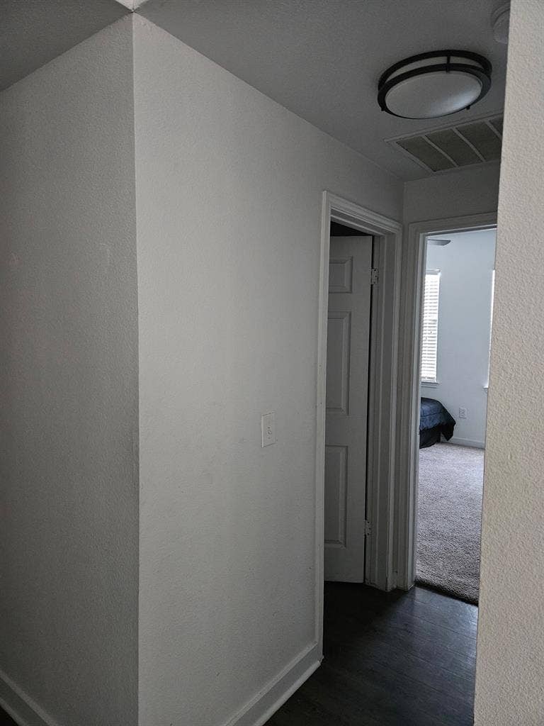Now accepting roommates today