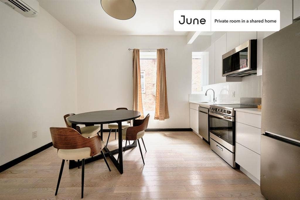 4 BR in New York City