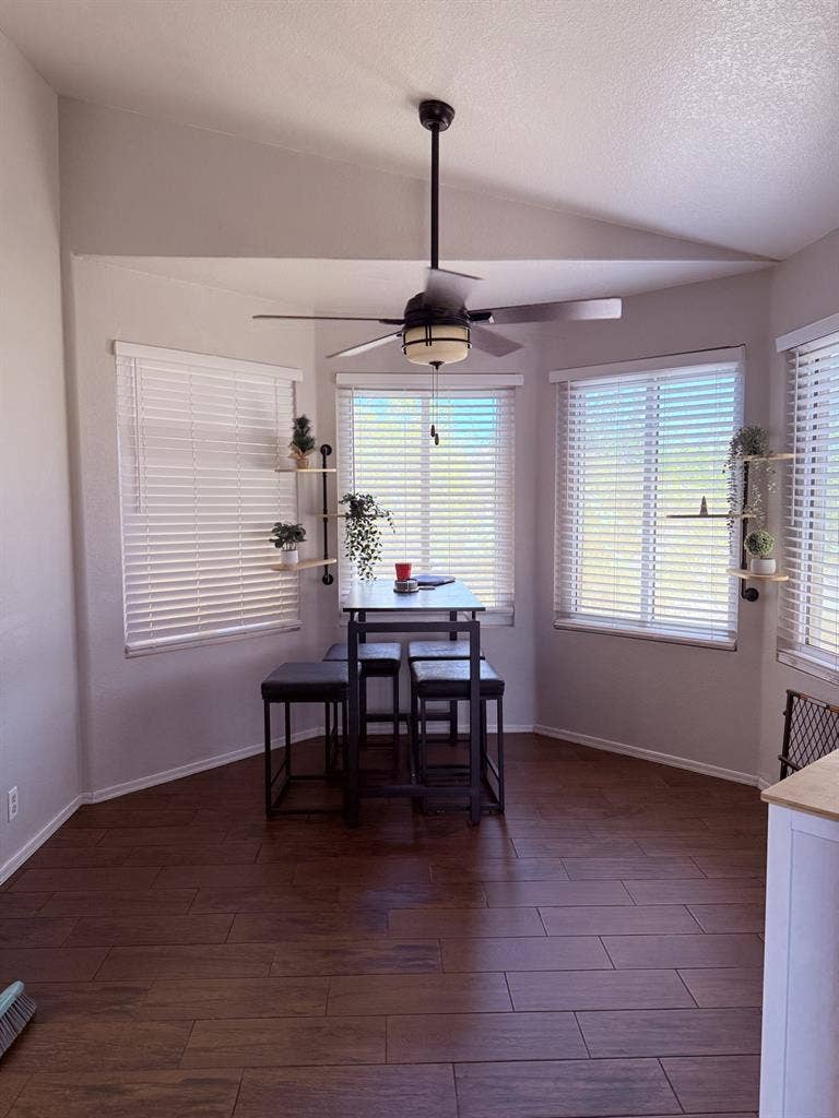 Beautiful 3 Bed / 2 Bath House