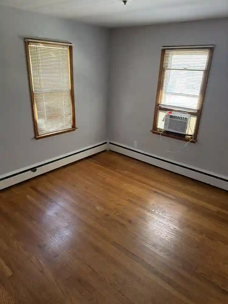 ROOM FOR RENT - ASAP