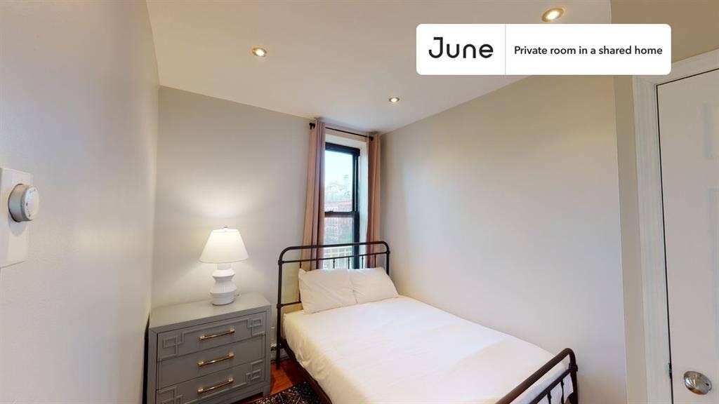 3 BR in New York City
