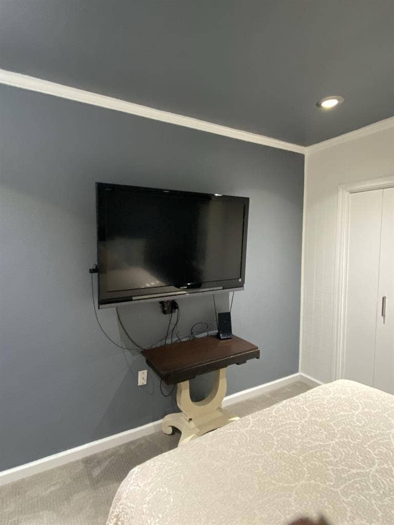 Furnished Suite with Private Bath