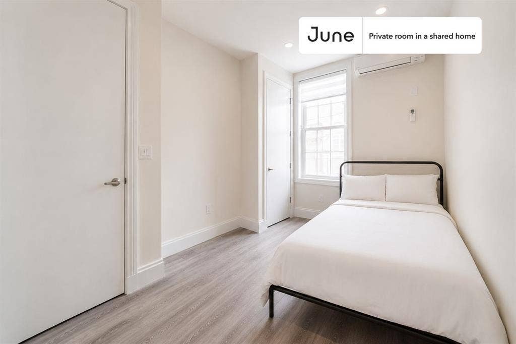 2 BR in New York City