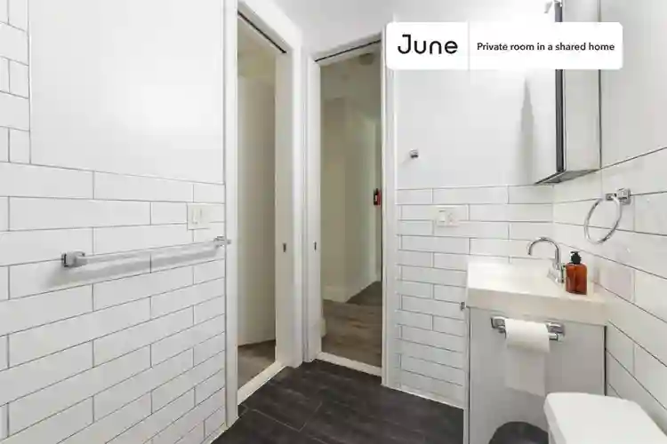 2 BR in New York City