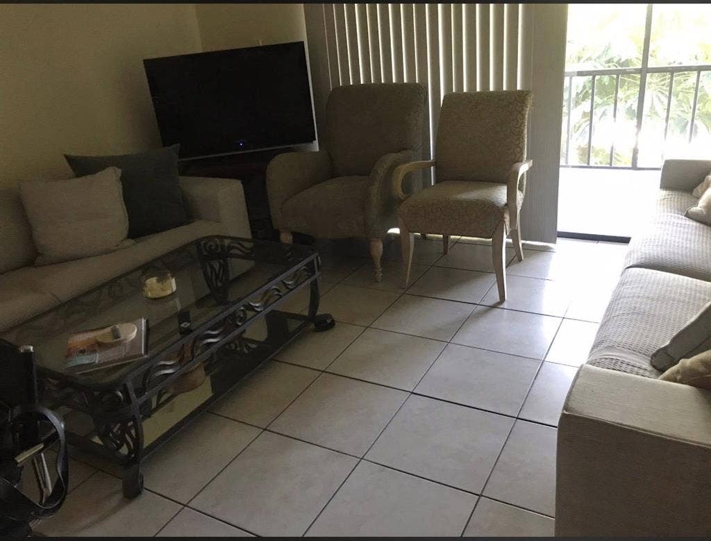 ROOM FOR RENT