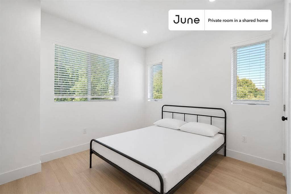 4 BR in Los Angeles