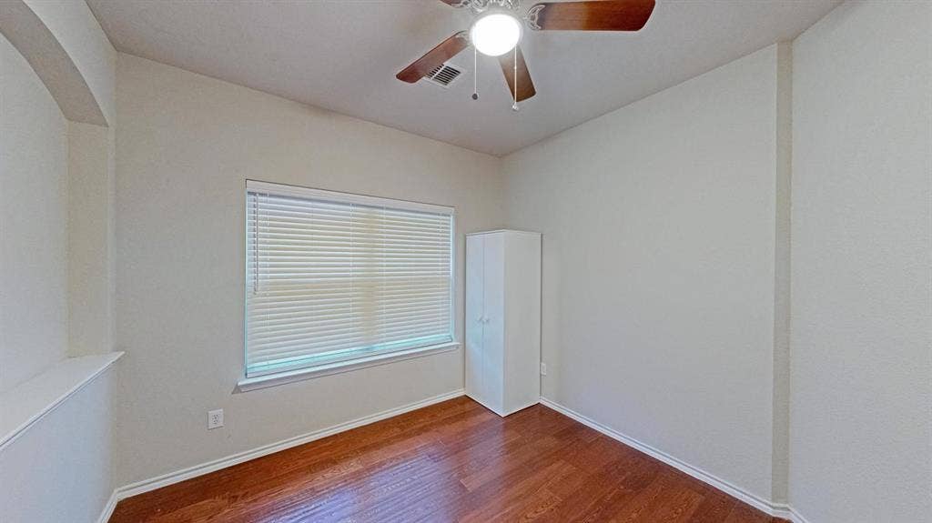 5 BR in Ferris
