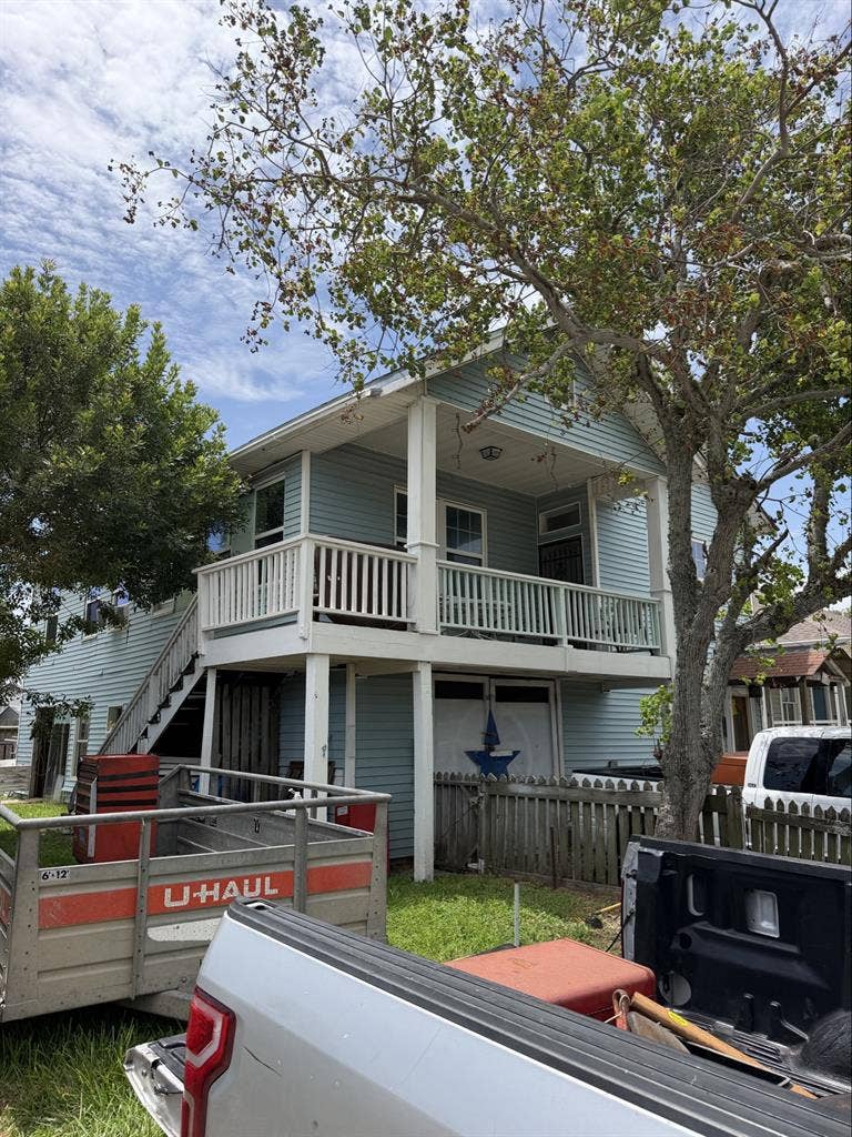 Room for rent, Galveston, TX.