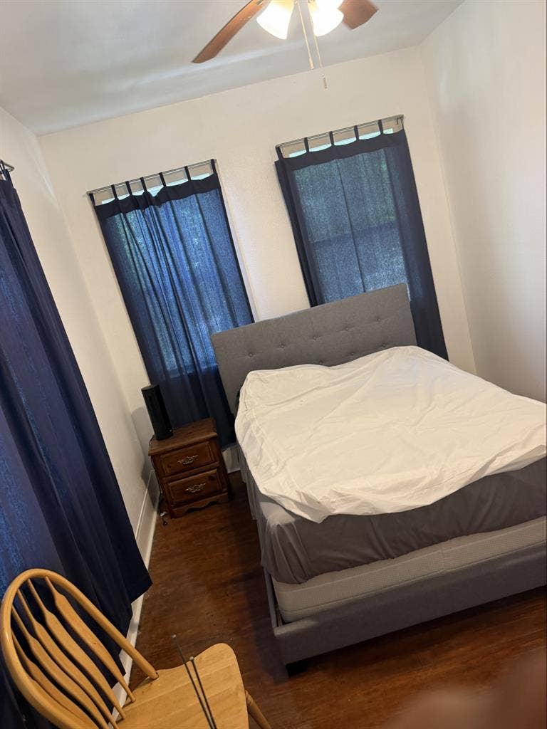 Room for rent, Galveston, TX.