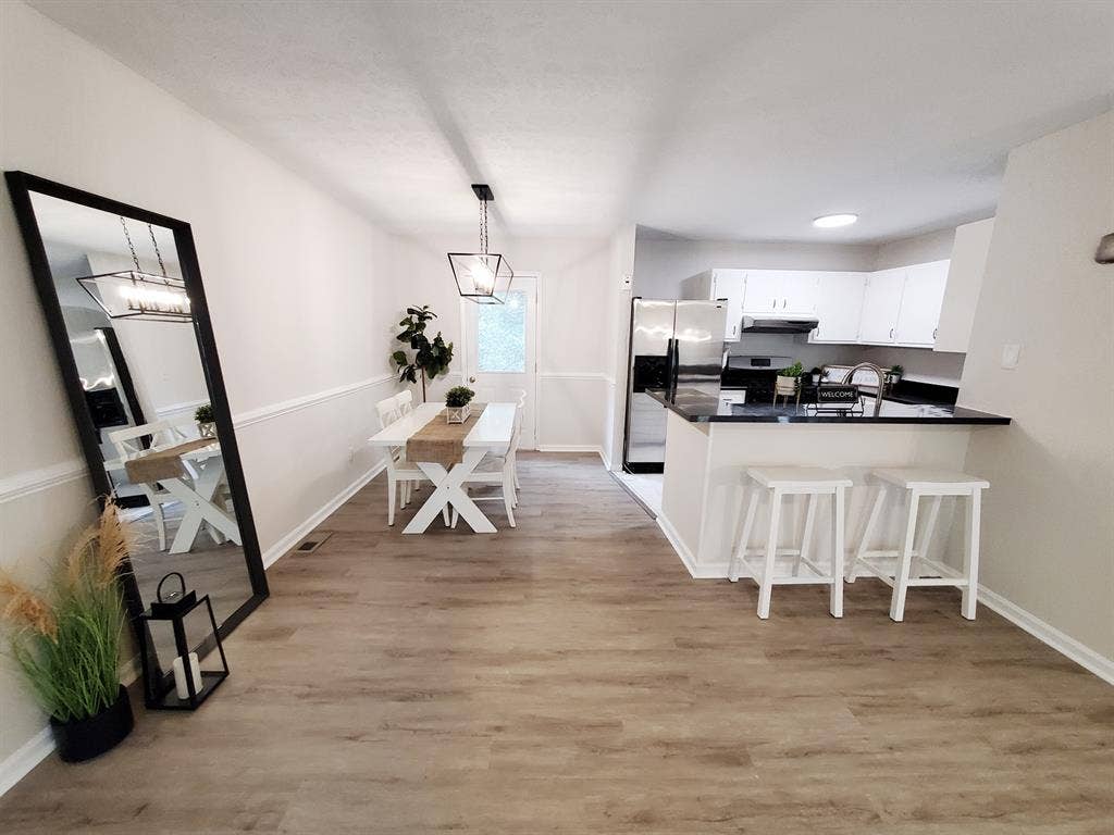 6 BR in Raleigh