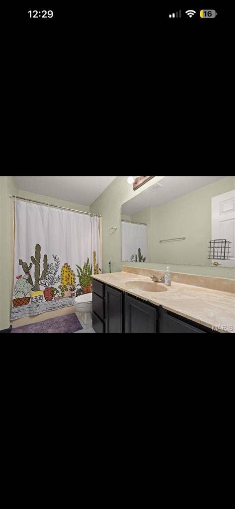 Private Bedroom & Bathroomm