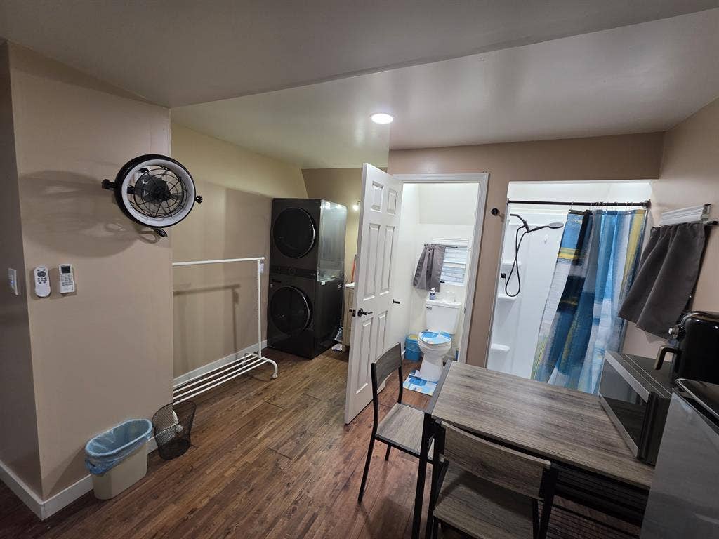 Private laundry private entrance
