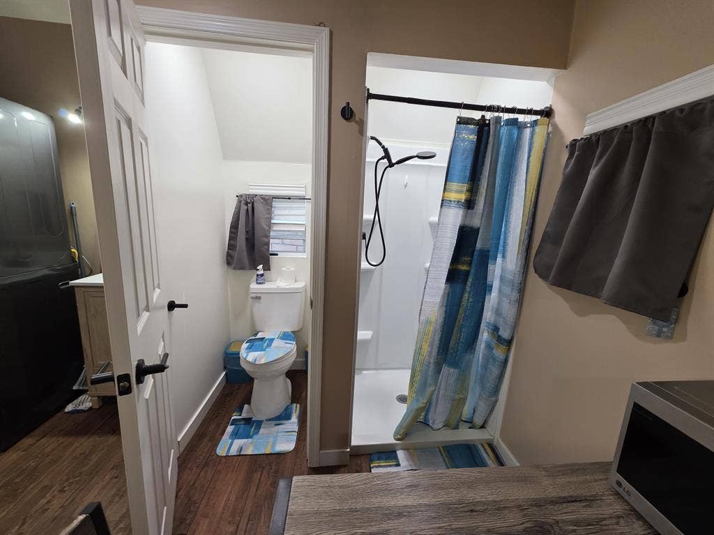 Private laundry private entrance