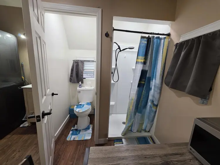 Private laundry private entrance