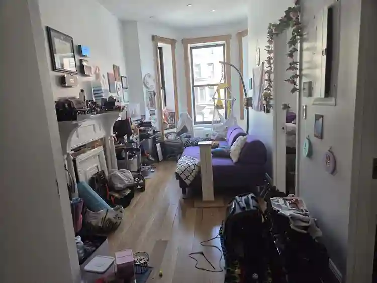 Furnished, sun-drenched 1 bedroom