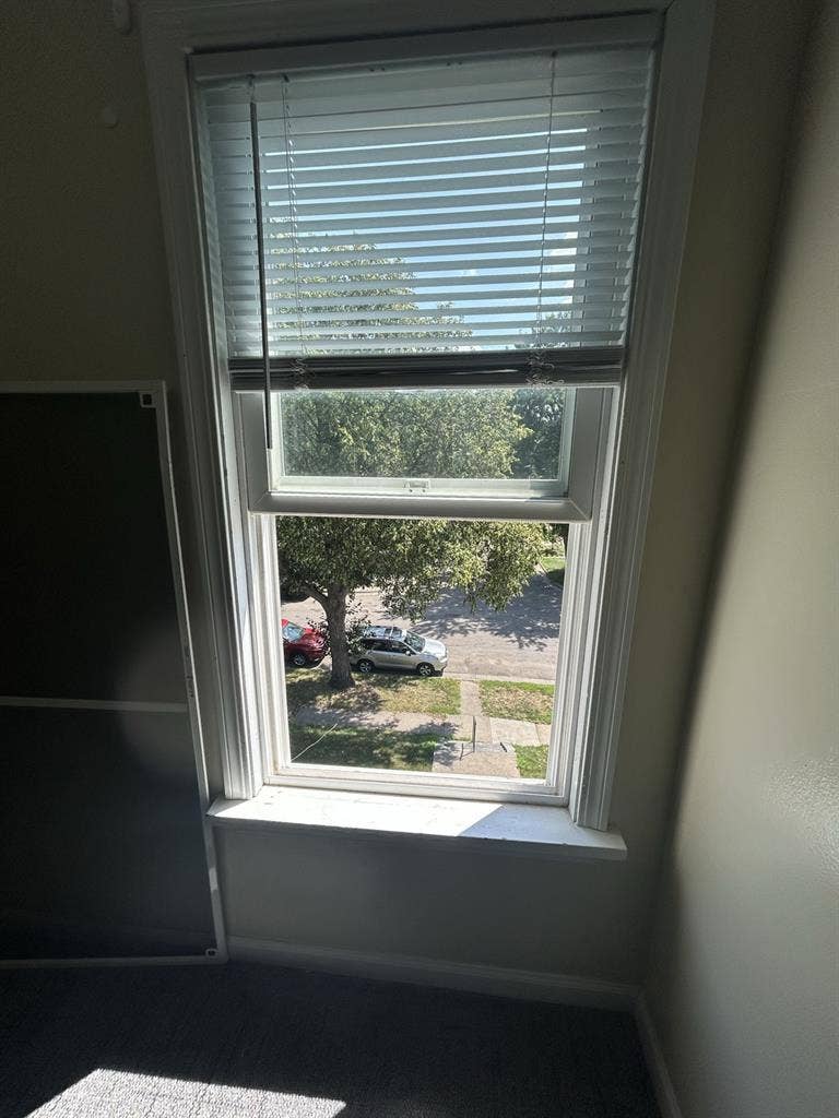 Looking for a Roommate!