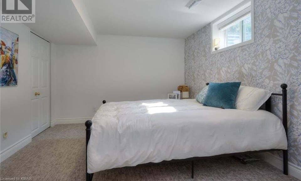1 room available + private bathroom