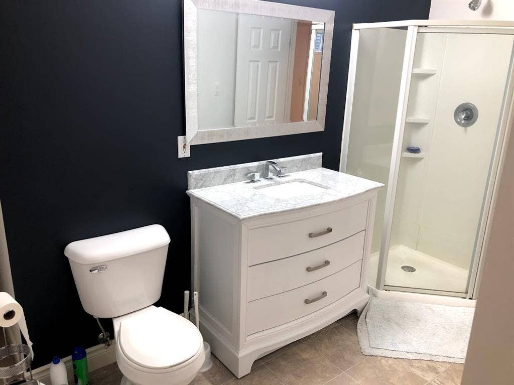 1 room available + private bathroom