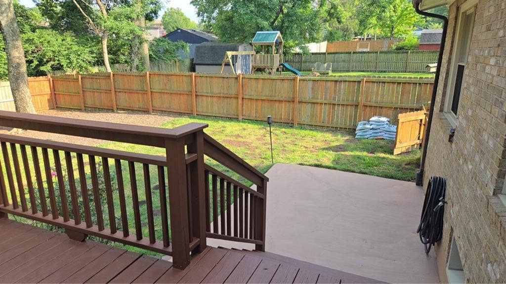 Room Available. 3bed/2 bath house