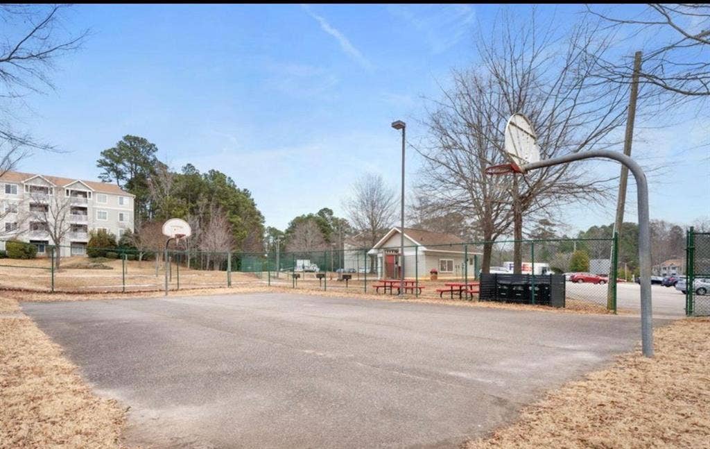 4 BR in Raleigh