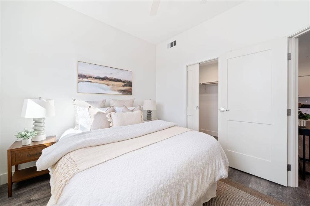 1-bedroom apartment lease takeover