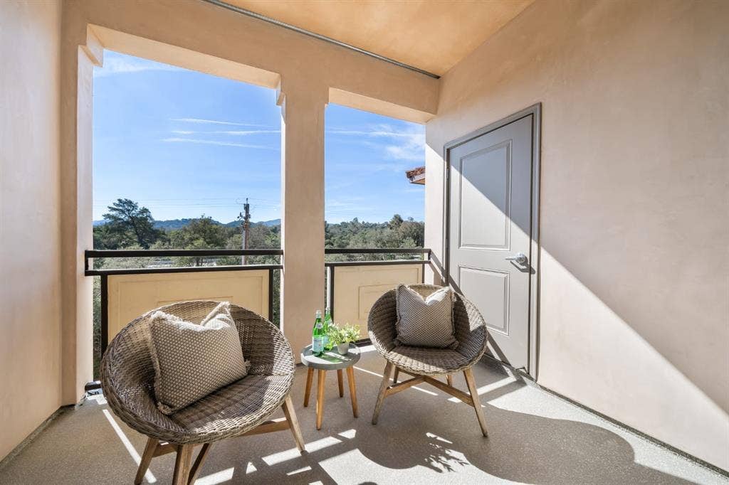 1-bedroom apartment lease takeover