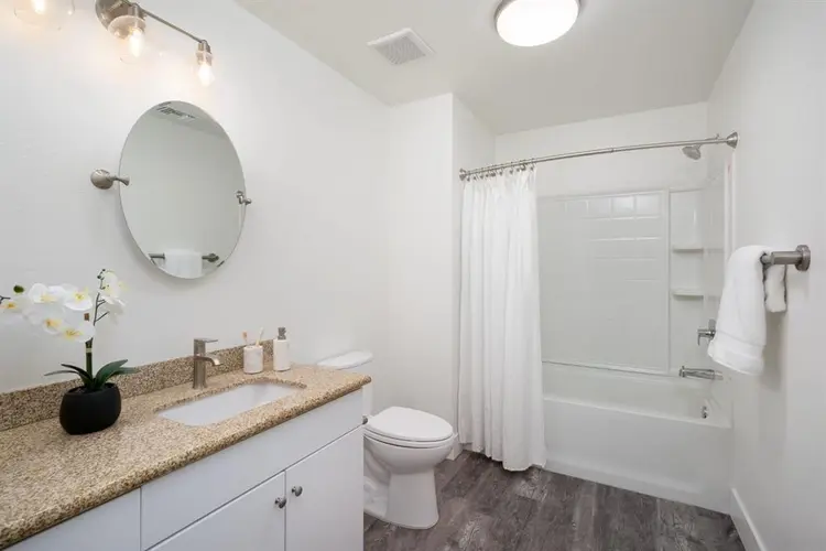 1-bedroom apartment lease takeover