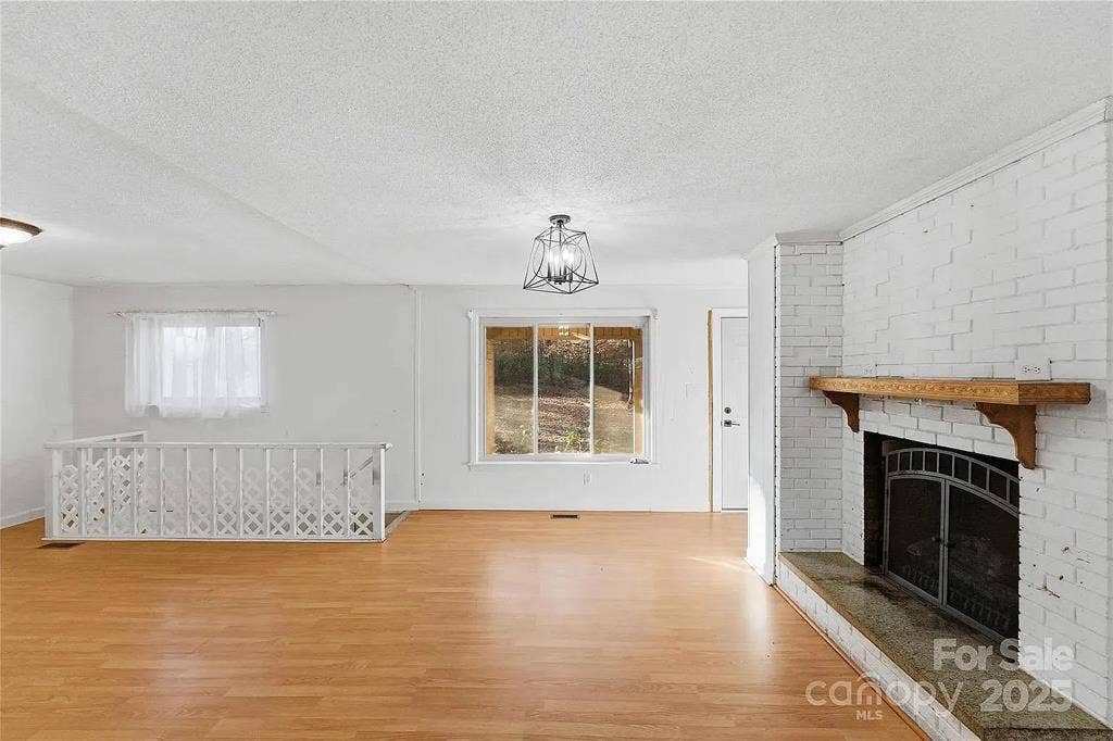 5 BR in Concord