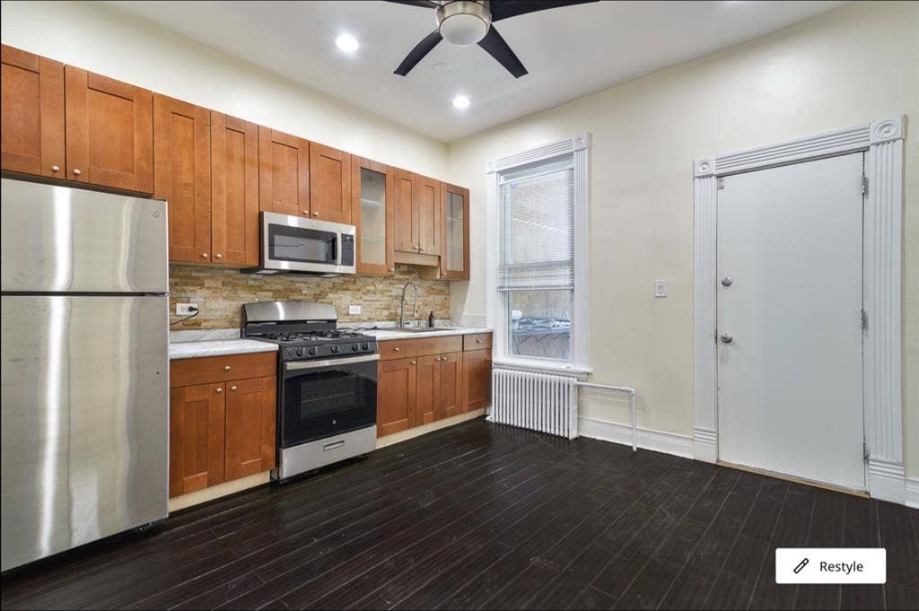 Seeking 2 female roommates for 3B1B