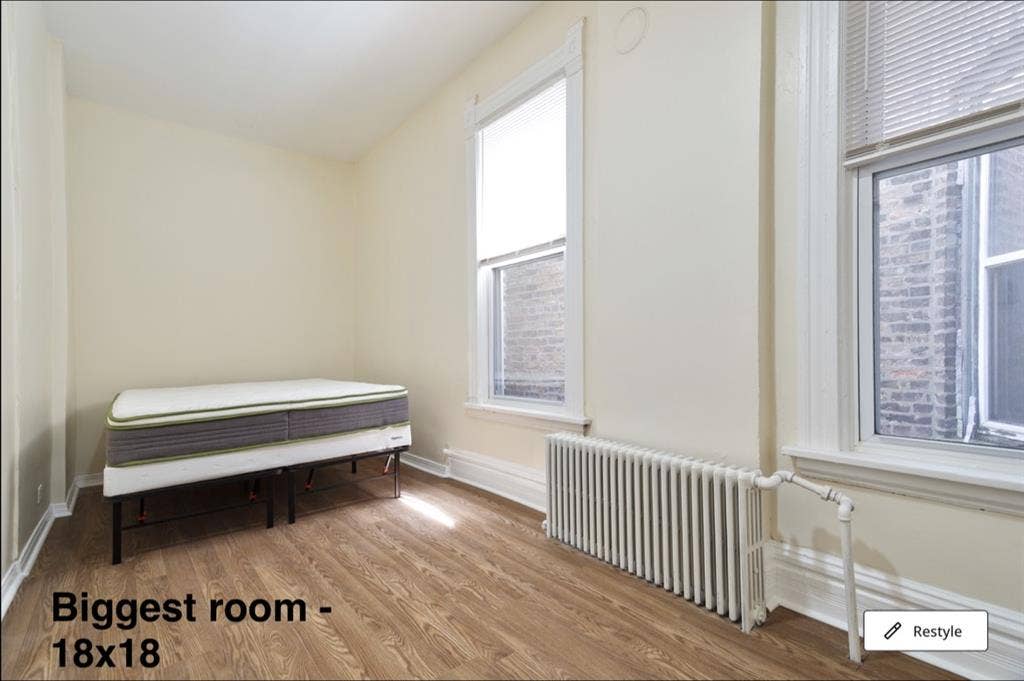 Seeking 2 female roommates for 3B1B