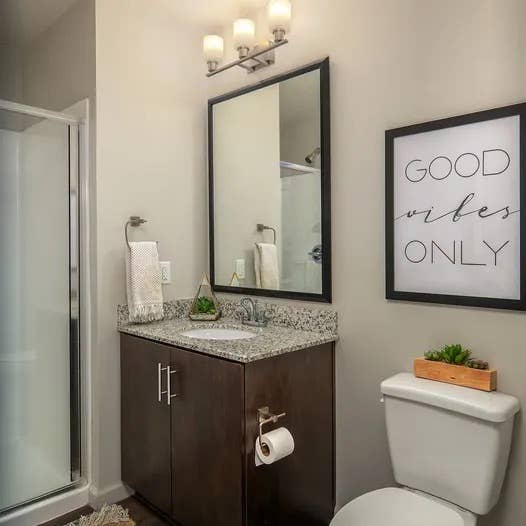1Bed 1Bath Apartment