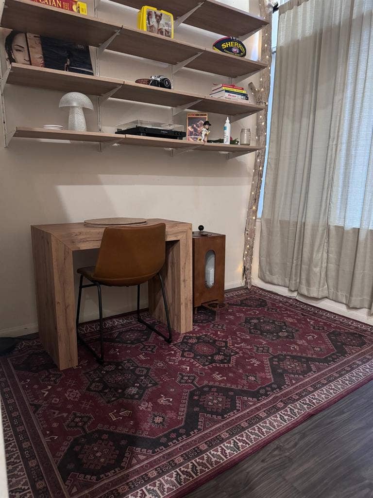 Room for rent in Little Italy