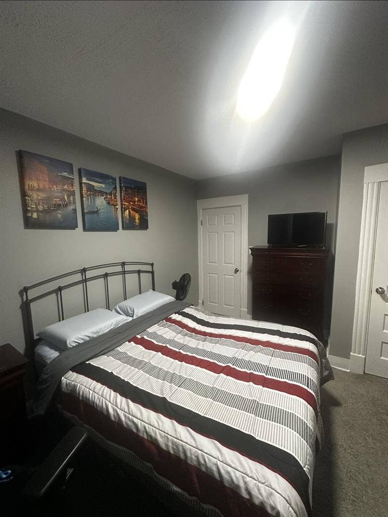 Furnished room for rent -August 1st