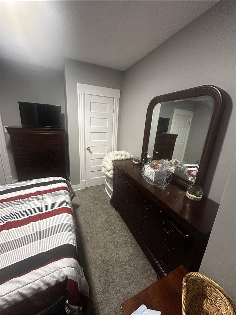 Furnished room for rent -August 1st