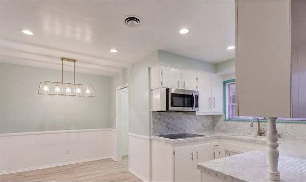 Room for rent in Northridge house
