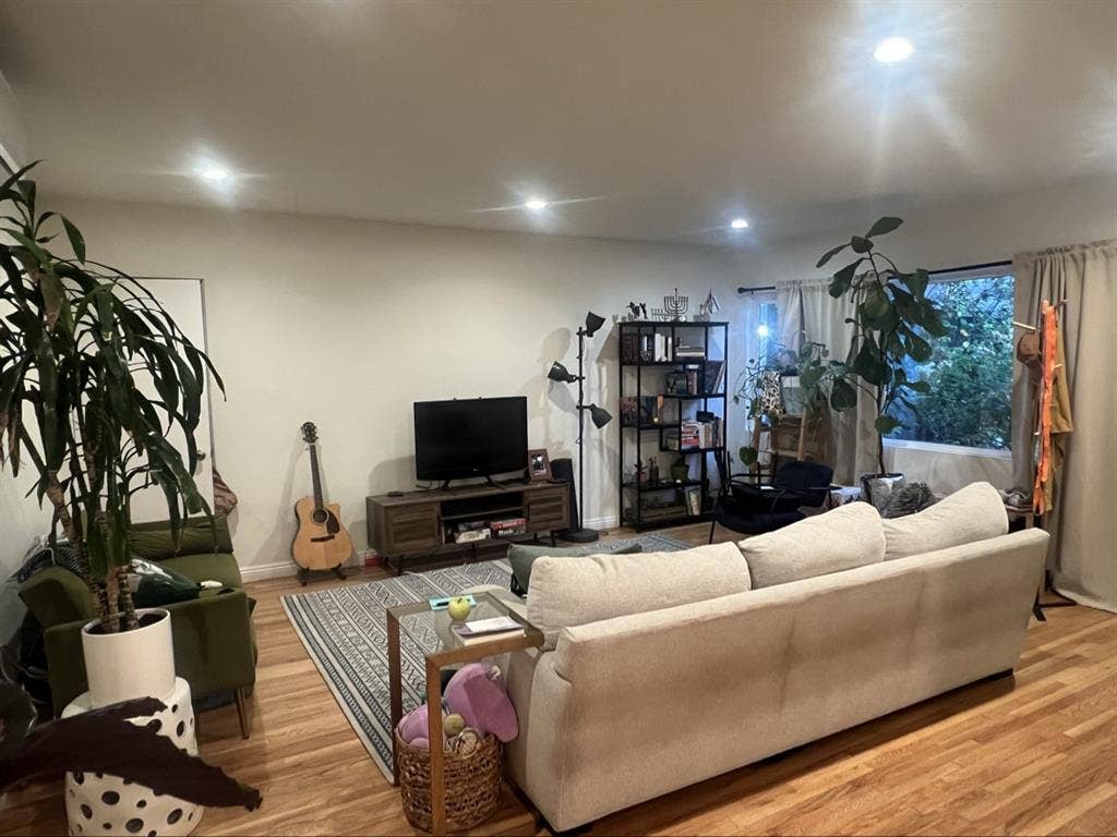 Private room in 2BR/2BA m0nth2m0nth