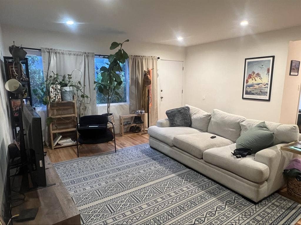 Private room in 2BR/2BA m0nth2m0nth