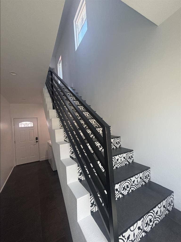 1 Furnished secured bedroom 196 sq