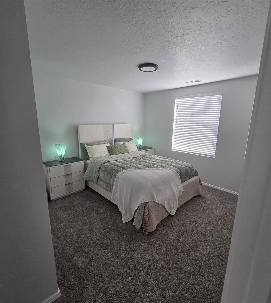 🏡 Fully Furnished Room for Rent