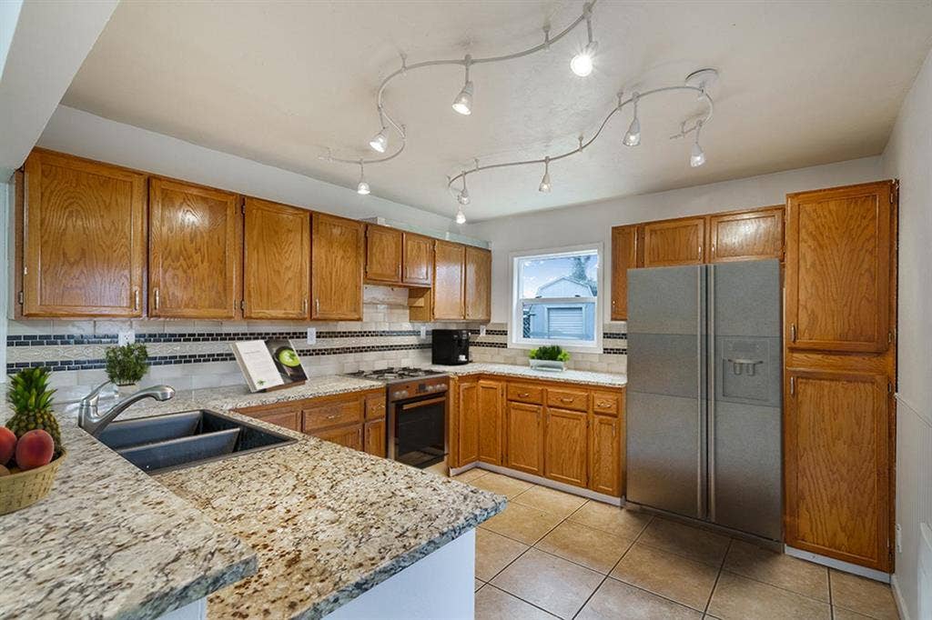 1 BR in Portland
